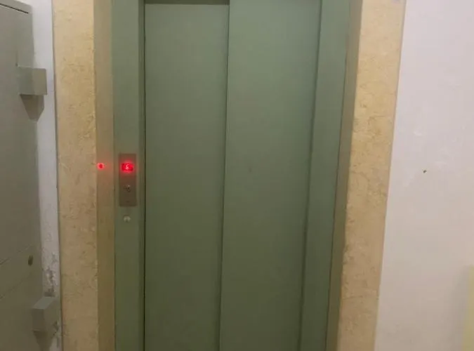 Guest House Fier 公寓 费里